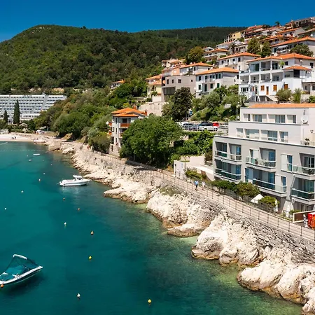 Hotel Boutique Adoral 4*
