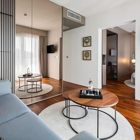 Boutique Adoral Hotel
