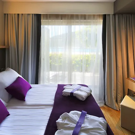 Hotel Boutique Adoral 4*