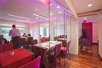 Boutique Adoral Hotel