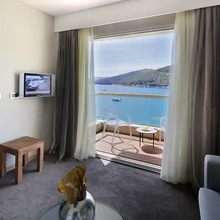 Отель Boutique Adoral