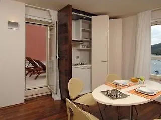 Boutique Adoral ホテル