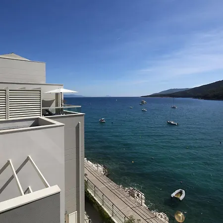 Hotel Boutique Adoral 4*
