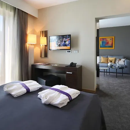 Boutique Adoral Hotel 4*