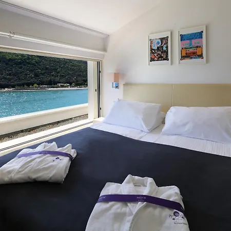 Boutique Adoral Rabac