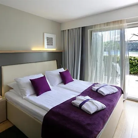 Отель Boutique Adoral 4*