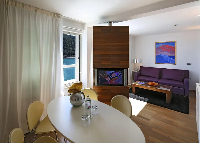 Boutique Adoral Hotel 4*