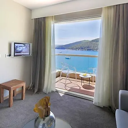 Hotel Boutique Adoral 4*
