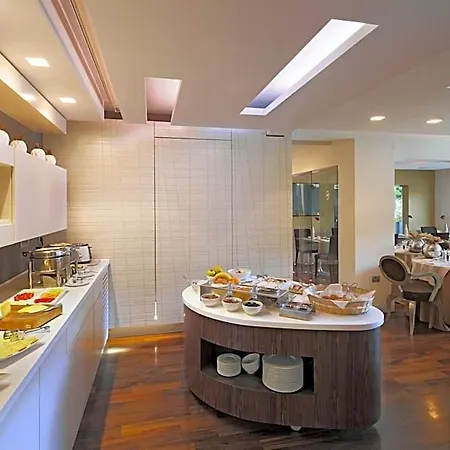 Hotel Boutique Adoral 4*