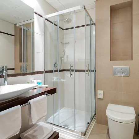 Boutique Adoral Hotel 4*