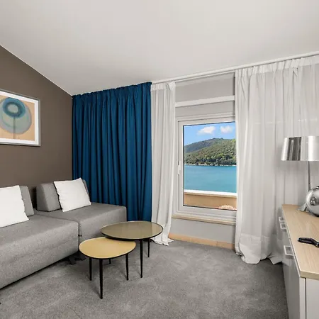 Boutique Adoral 4*