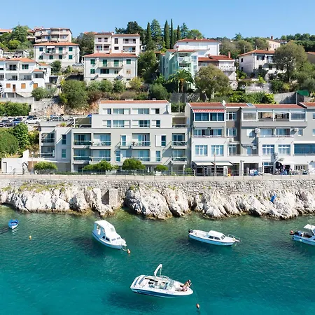 Boutique Adoral Hotel